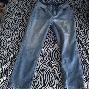 Jennifer Lopez capris (Never worn)